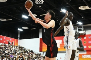 媒体人:中国男篮老是让杨瀚森去低位硬凿 违背了现在的篮球潮流