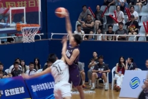 炸裂!浙BA预选赛 开场2分多钟卓赫上演暴力暴力隔扣