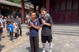 孙铭徽前往少林寺进修:一砖一瓦皆般若 一招一式见禅心