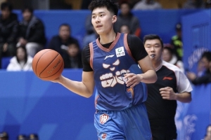 媒体人:辽宁男篮付出了一千万左右的现金得到段睿骐的签约权