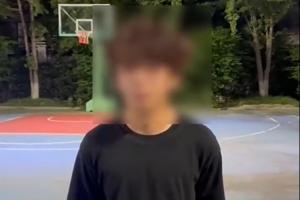 理智追星!骑电动车追乔治两少年道歉:以后一定戴头盔 安全驾驶