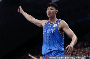 媒体人:范子铭新赛季将确定留队 预计他将成为稳定轮换