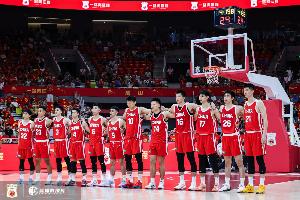媒体人:中国男篮赢卡塔尔没问题 坚持了一夏天 这些人也不容易