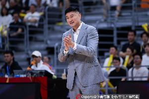 广东新帅:我对杜锋抱有极大的敬意 十分尊重他在这里打下的基础