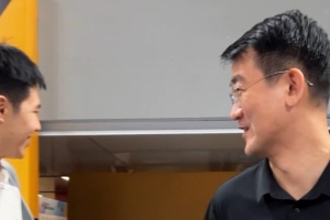 赵嘉仁加盟山西首战老东家广厦!王博打趣:晚上轻点啊